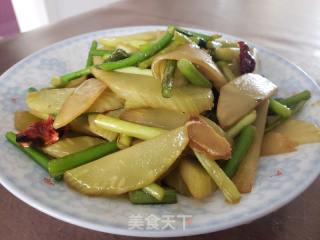 莴笋炒蒜苔的做法步骤：5
