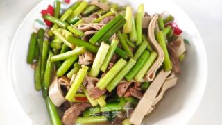 蒜苔豆片炒肉丝的做法