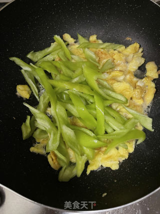 青椒炒蛋的做法步骤：6