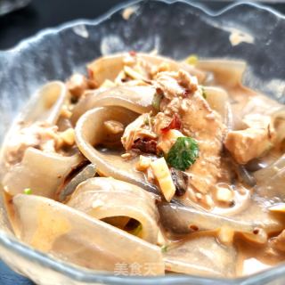 鸡肉流汁宽粉的做法