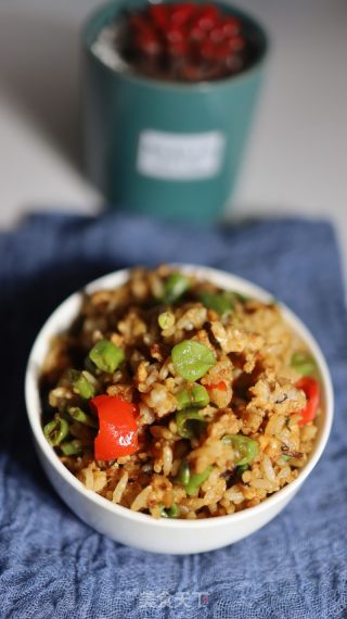 香菇肉末豆角炒饭的做法