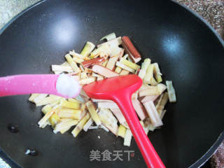 鸡蛋干炒野山笋的做法步骤：10