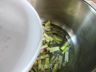 鸡蛋干炒野山笋的做法步骤：5