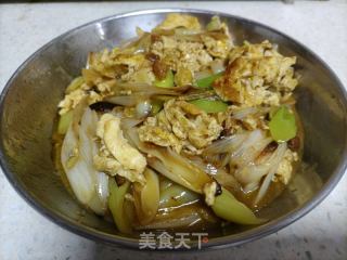 葱爆鸡蛋的做法