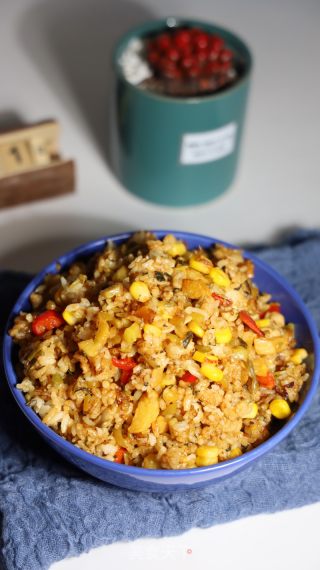 酸菜玉米肉丁炒饭
