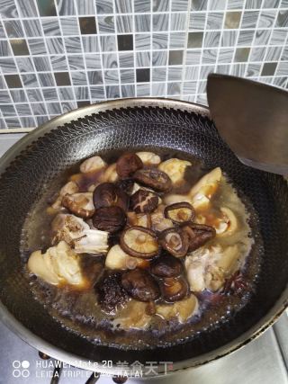 香菇焖猪手的做法步骤：7