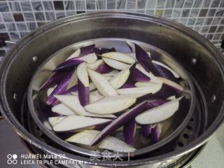 蒜蓉拌茄子的做法步骤：2