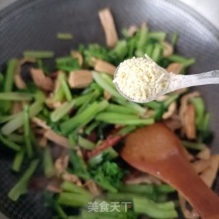 苔菜炒腐竹的做法步骤：16