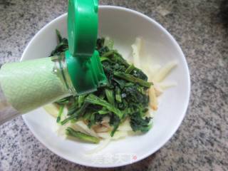 菜芯干拌茭白的做法步骤：7