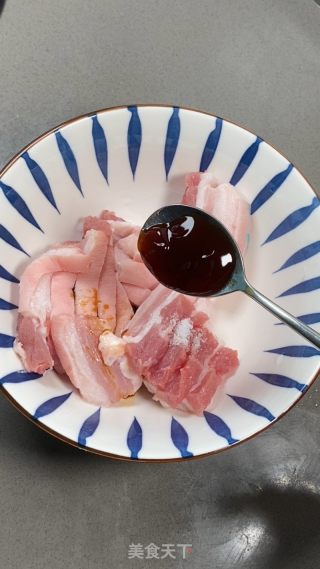 粉蒸肉肉香浓郁的做法步骤：4