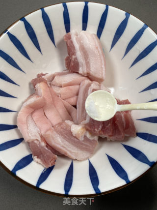 粉蒸肉肉香浓郁的做法步骤：2