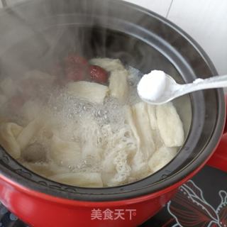 沙参玉竹鸽子汤的做法步骤：8