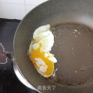 三色牡丹花瓣炒鸡蛋的做法步骤：8