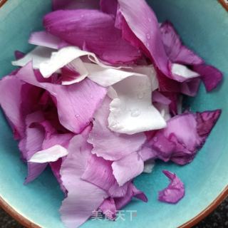 三色牡丹花瓣炒鸡蛋的做法步骤：5