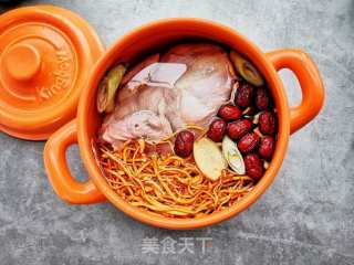 虫草花煲鸡汤的做法步骤：2