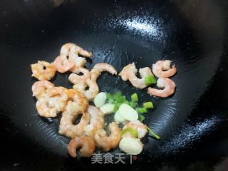 西蓝花炒虾仁的做法步骤：6