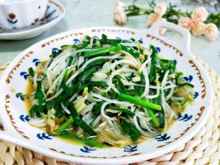 韭菜炒豆芽的做法步骤：7