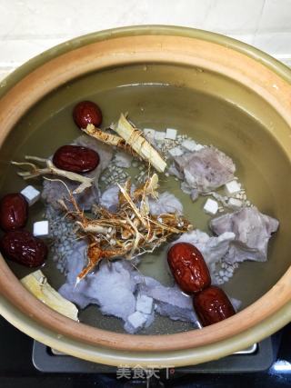 五指毛桃茯苓汤的做法步骤：5
