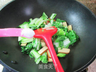 鸡蛋干炒毛毛菜的做法步骤：8