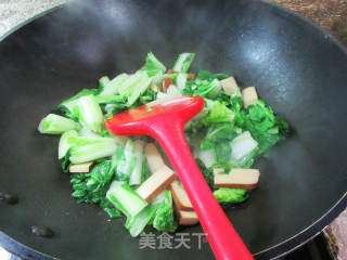 鸡蛋干炒毛毛菜的做法步骤：6