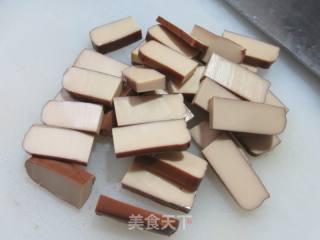 鸡蛋干炒毛毛菜的做法步骤：2