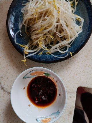 凉拌绿豆芽儿的做法步骤：4