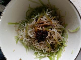 凉拌绿白双脆的做法步骤：5