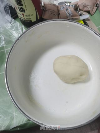 糖饼，烙饼小白第一次烙糖饼的做法步骤：1