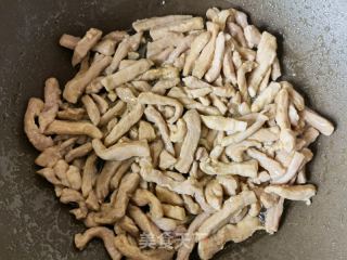 蒜苔木耳炒肉丝的做法步骤：9