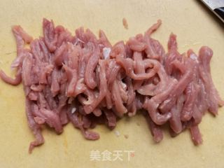 蒜苔木耳炒肉丝的做法步骤：4