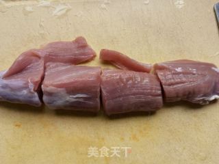 蒜苔木耳炒肉丝的做法步骤：3