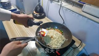 蛋炒饸烙面的做法步骤：9
