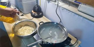 蛋炒饸烙面的做法步骤：4