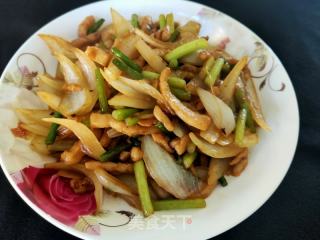 肉丝洋葱炒蒜薹的做法步骤：16