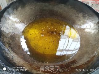 酸辣金目鲈的做法步骤：6