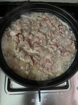 金针菇牛肉煲的做法步骤：10