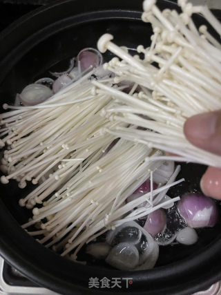 金针菇牛肉煲的做法步骤：7