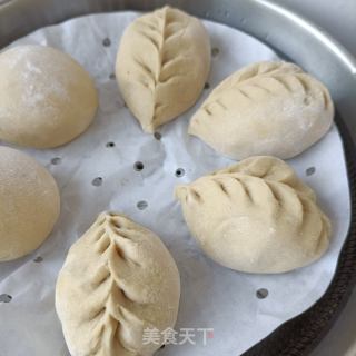 柳叶黑面肉丁包的做法步骤：28