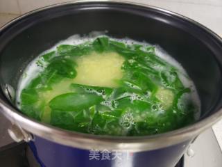 槐叶小米粥的做法步骤：4