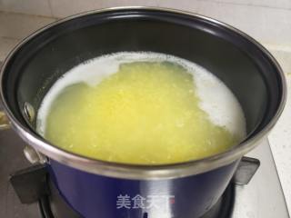 槐叶小米粥的做法步骤：3