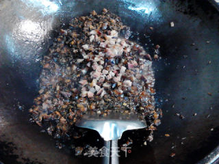 酱香菜干腊肉莜面包子的做法步骤：10