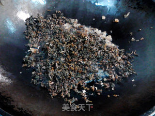 酱香菜干腊肉莜面包子的做法步骤：8