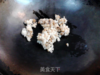 酱香菜干腊肉莜面包子的做法步骤：5
