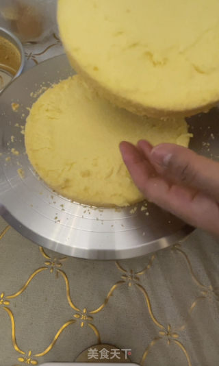 8寸生日蛋糕的做法步骤：3