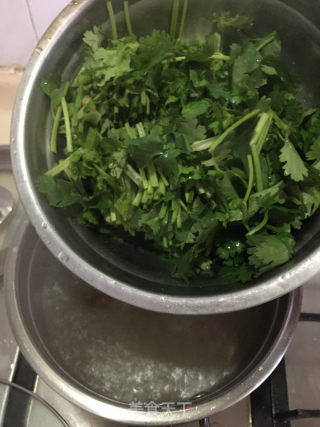香菜肉丸汤的做法步骤：5