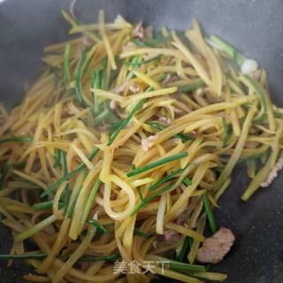 野葱炒土豆丝的做法步骤：13