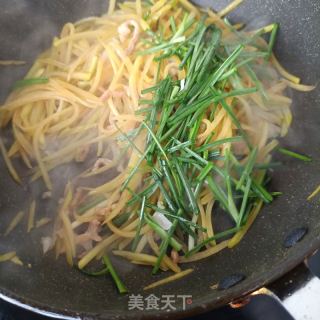 野葱炒土豆丝的做法步骤：12