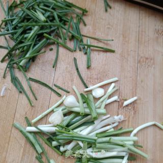野葱炒土豆丝的做法步骤：2