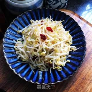 核桃油炒小豆芽的做法步骤：7