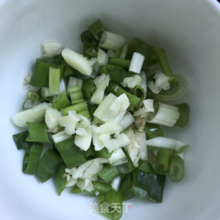 蒜蓉辣酱炒菜花的做法步骤：2